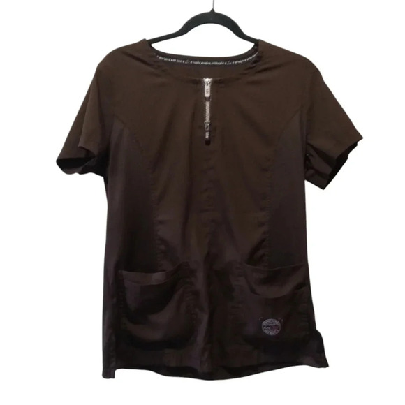 2 Koi Chocolate Brown Scrub Tops w/ Pink/Brown Double Zipper 4 Pockets Sz Medium - Picture 2 of 13